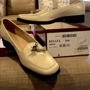 Salvatore Ferragamo Size 8 vintage women’s shoes